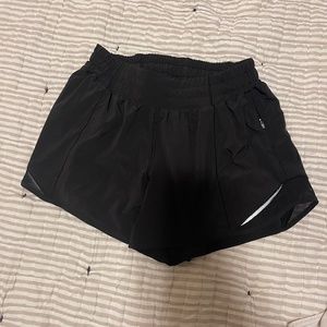 Lululemon Hotty Hot Short 4" - Black